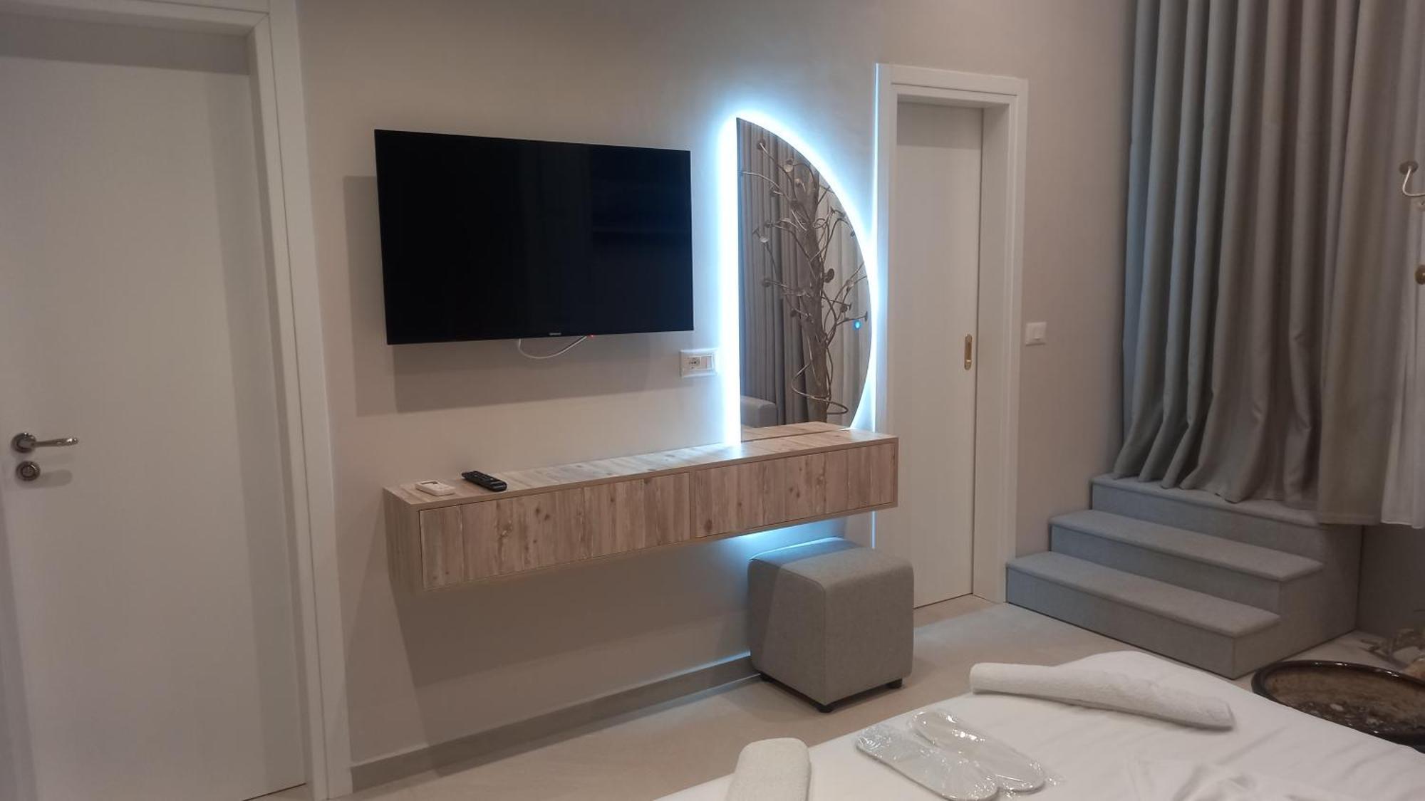 Hotel Aglon Vlorë 외부 사진
