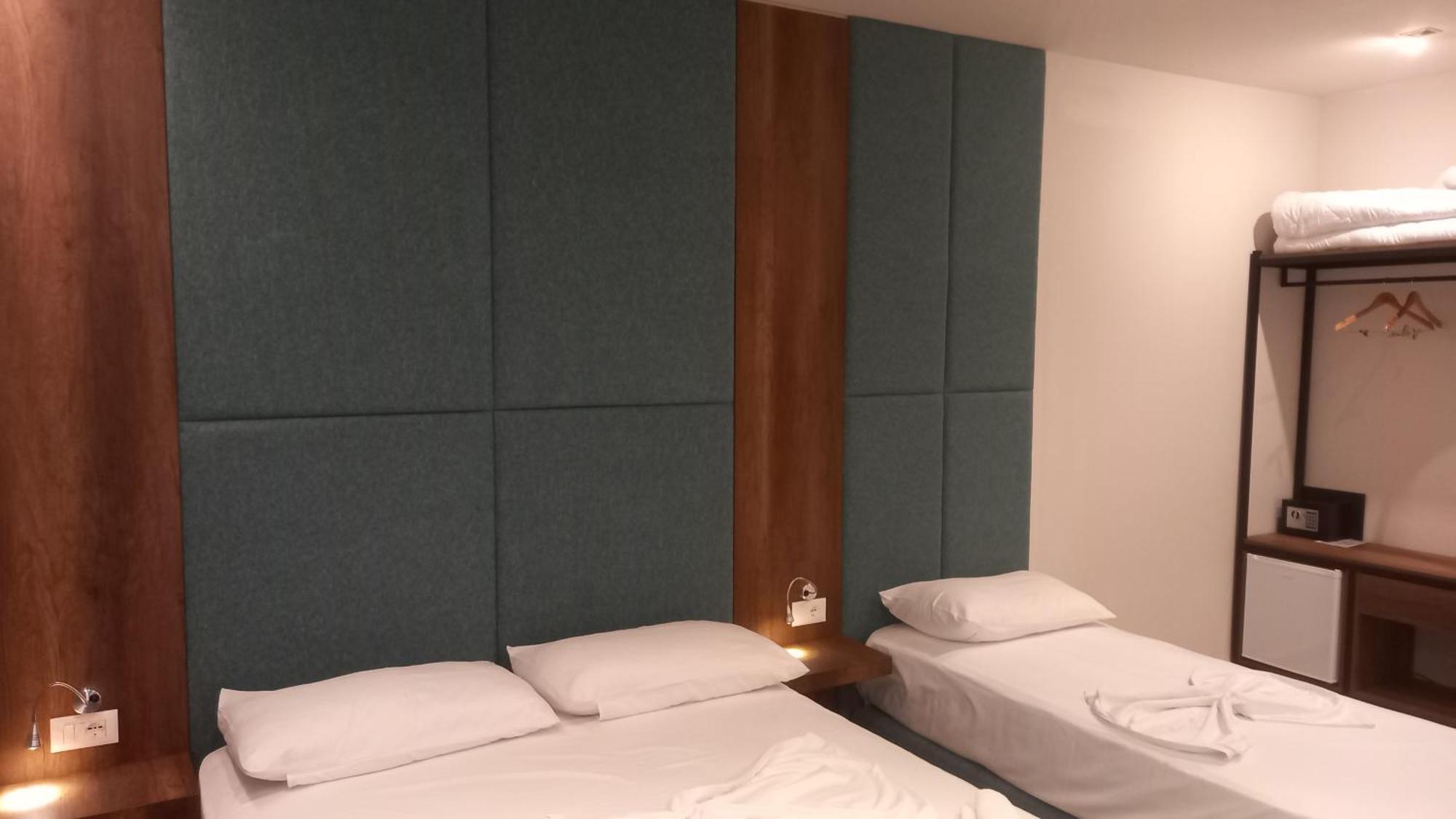 Hotel Aglon Vlorë 외부 사진